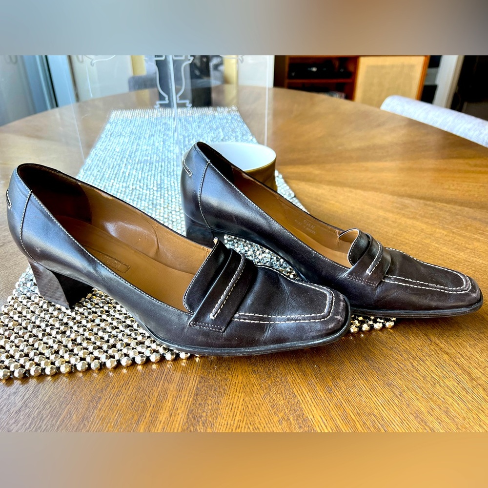 Ann Taylor business casual mid-heels.